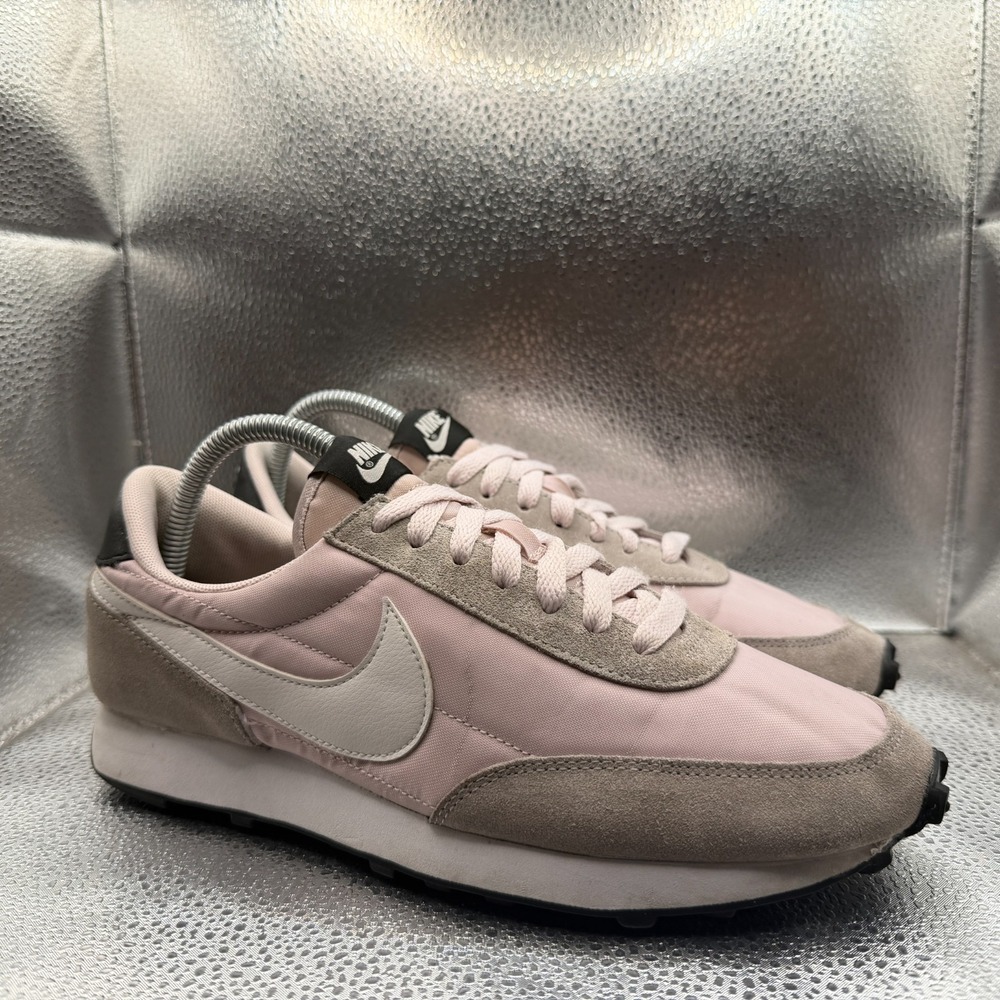 Size 8.5 Nike Daybreak Barely Rose Womens Running Sneaker Shoes CK2351-601
